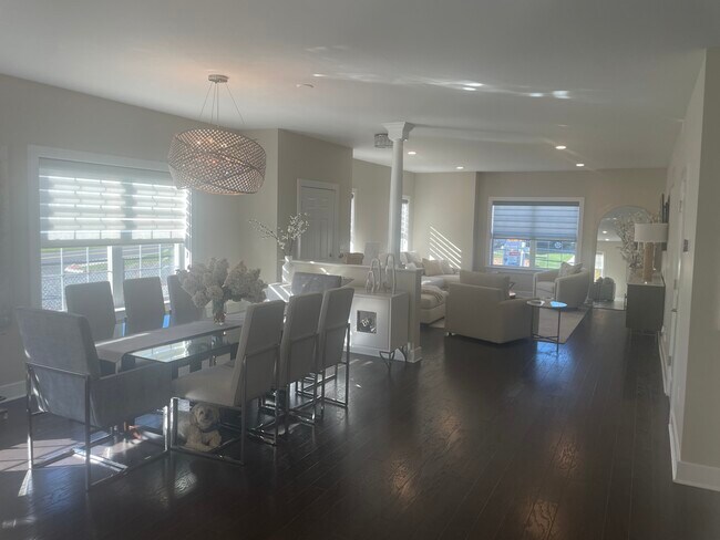 Foto del edificio - 1529 Paxton Ln