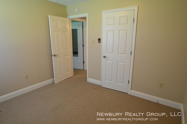 Building Photo - Clearview Meadows