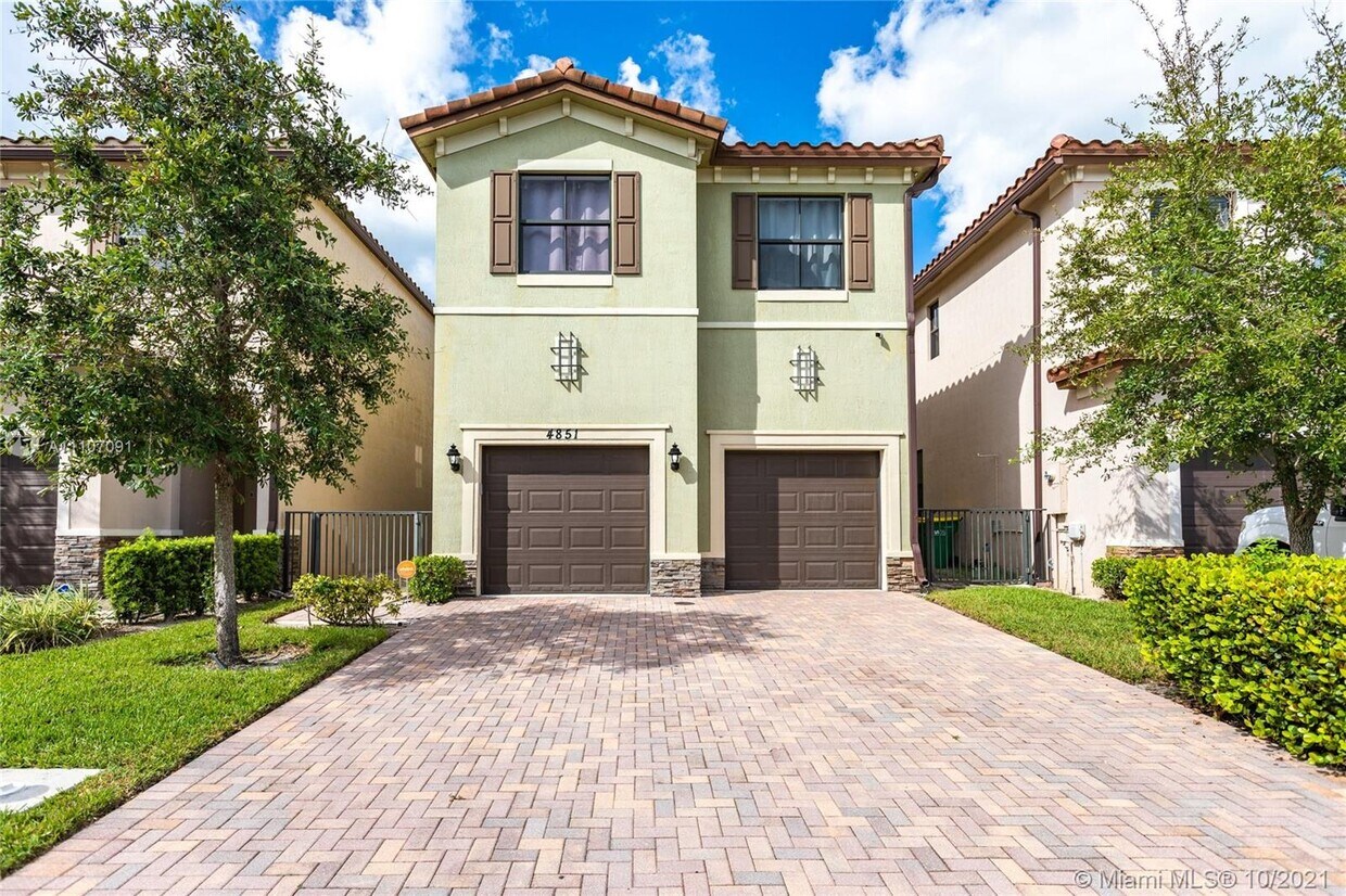 Primary Photo - 4851 NW 57th Ct