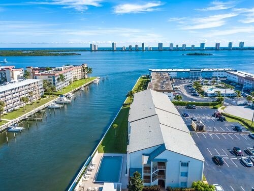 Foto principal - 125 Shore Ct