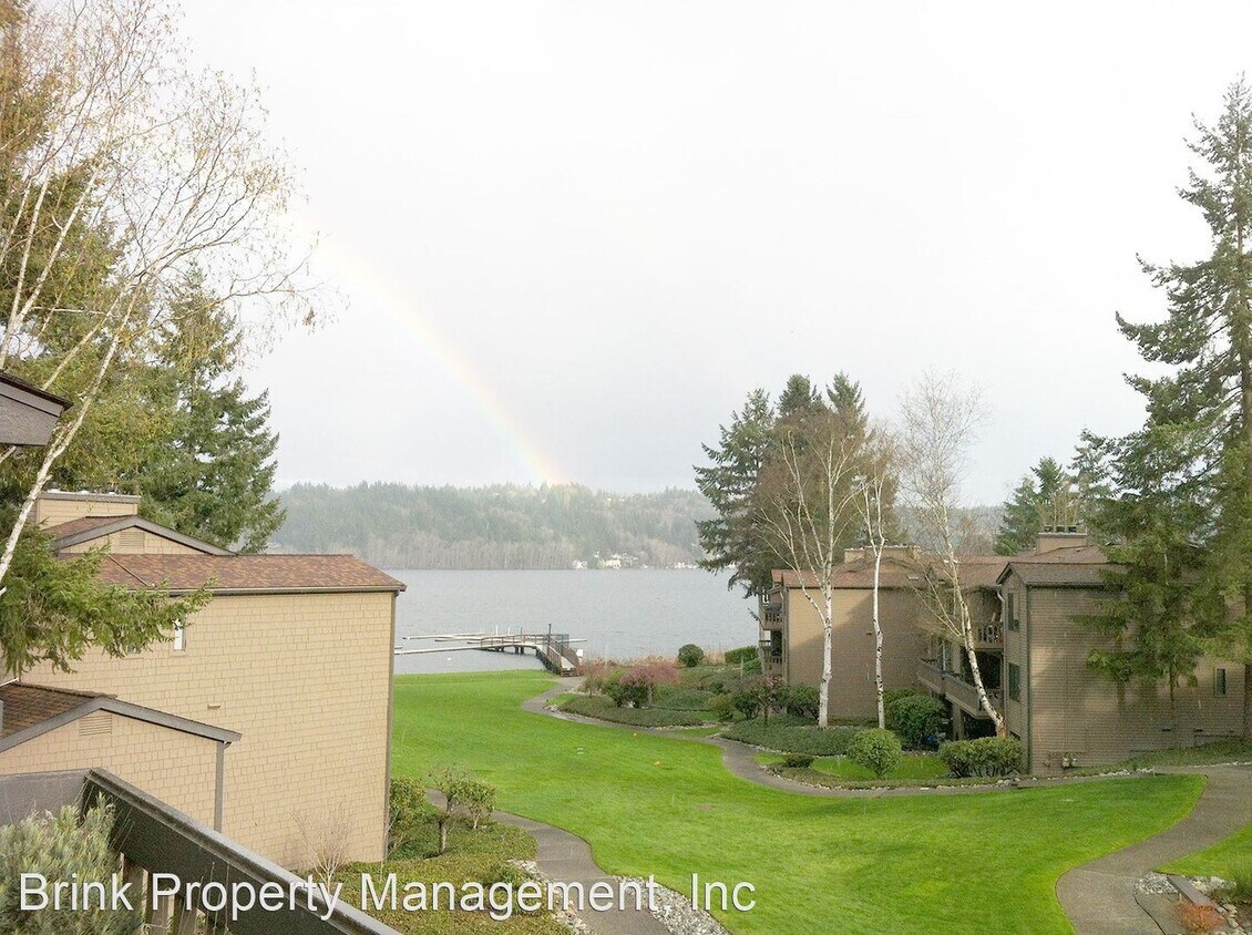 2 br, 2 bath House 17496 NE 40th Place H6 House Rental in Redmond