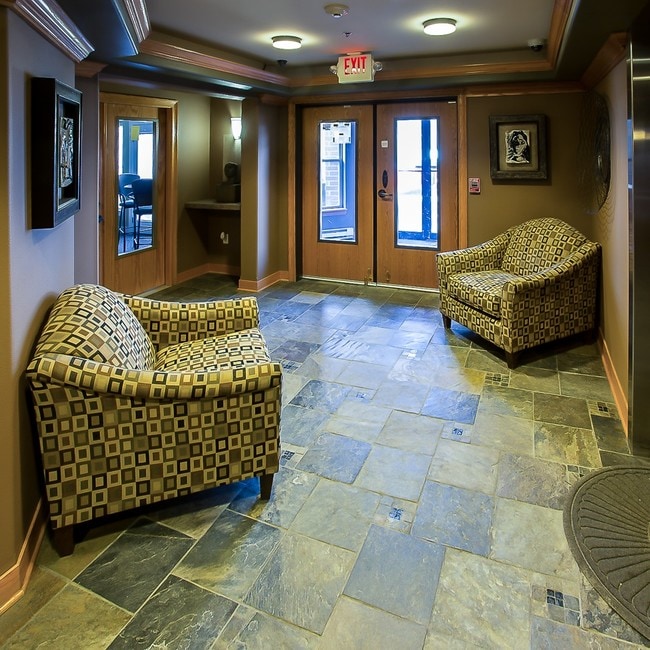 Building Photo - Underwood Stations