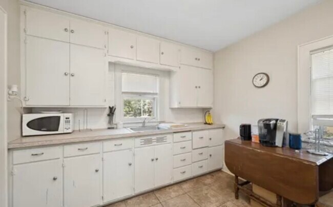 Foto del edificio - 303 3rd St NW