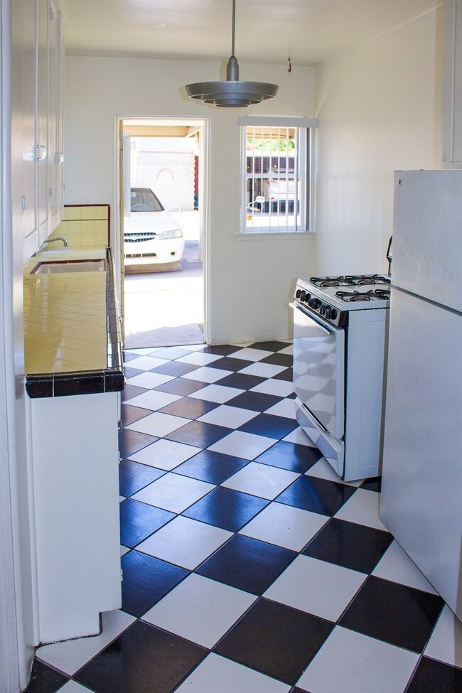 Foto del diseño de interior - 1122-1130 W McDowell Rd