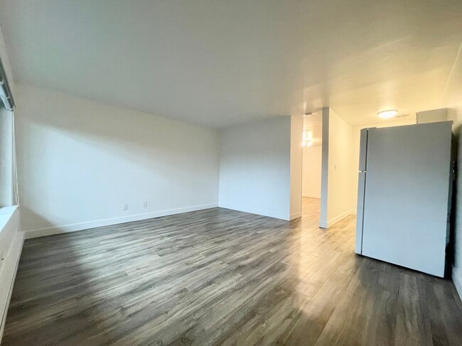 Building Photo - Village Vista Apartments