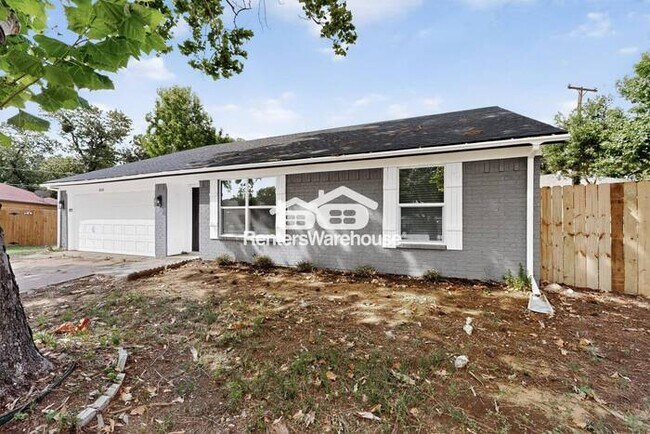 Foto del edificio - Move In Ready Arlington Completely Remodeled