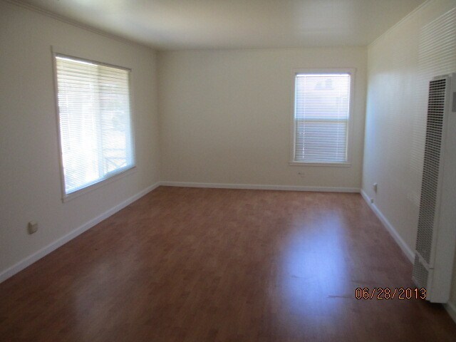 Building Photo - Newark Single Family Home now available!