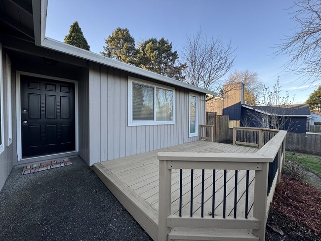 Foto del edificio - 9775 SW Robbins Dr