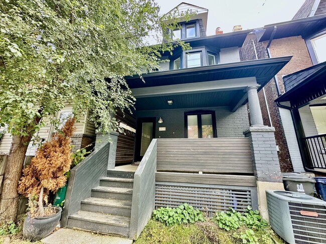Photo du bâtiment - 1235 Gerrard St E