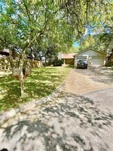 Building Photo - 7103 Woodhue Ct