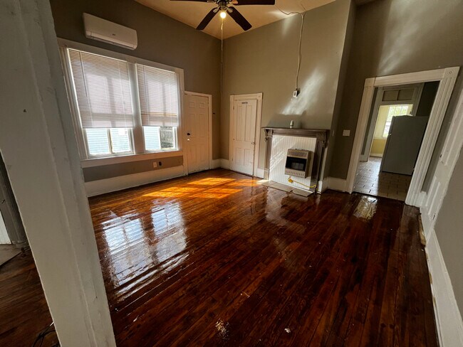 Foto del edificio - 721 Pearl River Ave