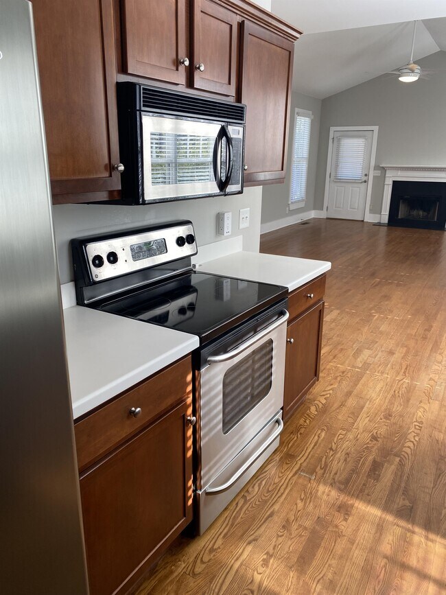 Building Photo - 1641 Carriage Ridge Dr