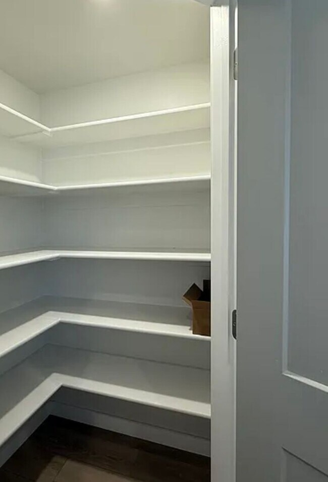 Foto del edificio - Brand New unit!