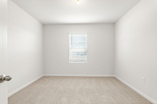 Building Photo - 542 Hamy St