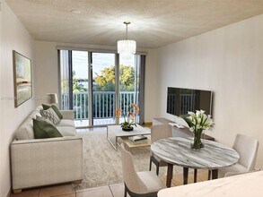 Building Photo - 3551 SW 9th Terrace