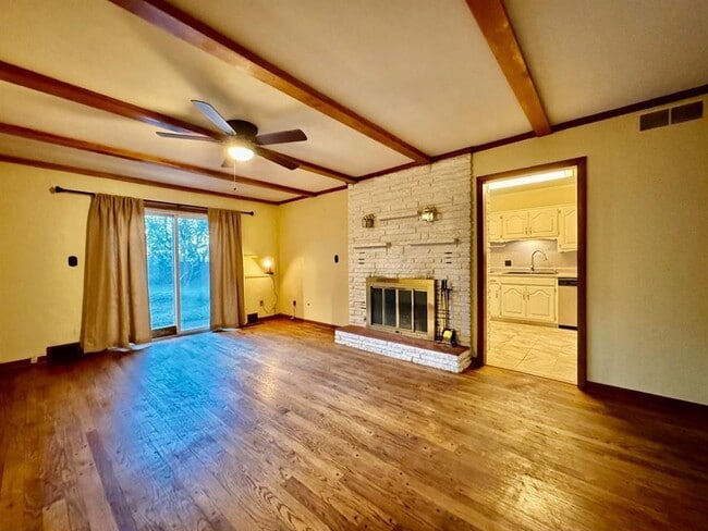 Building Photo - 6105 Belle Dr