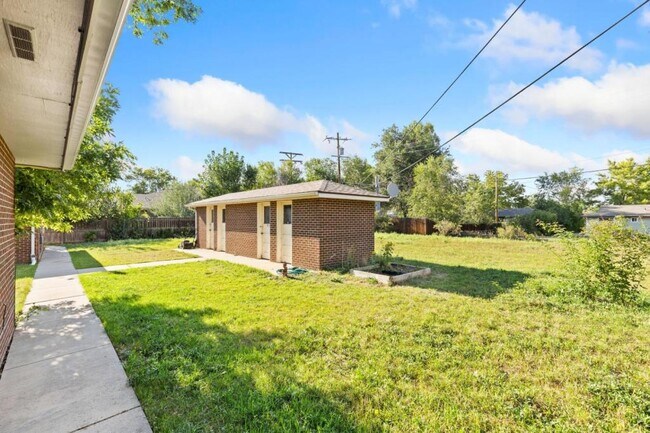 Building Photo - 837 Franklin Ave