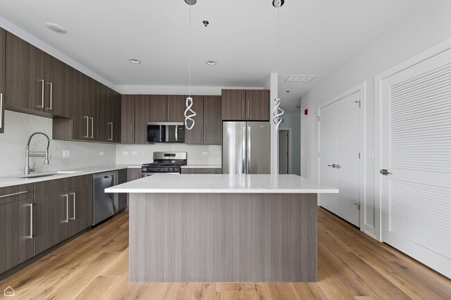 Foto del edificio - 2354 N Washtenaw Ave