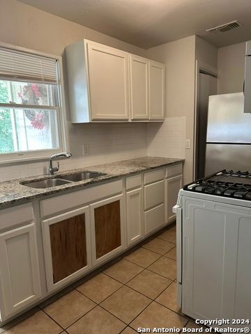 Foto del edificio - 1221 thorain