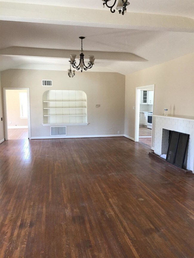 Photo - 510 N Raymond Ave