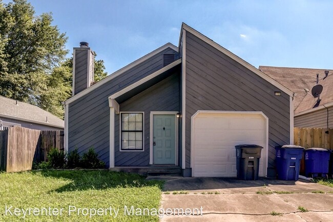 Building Photo - 2 br, 1.5 bath House - 1724 W 62nd St