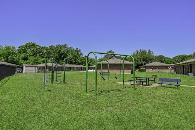 Foto del edificio - 331 N Longview St