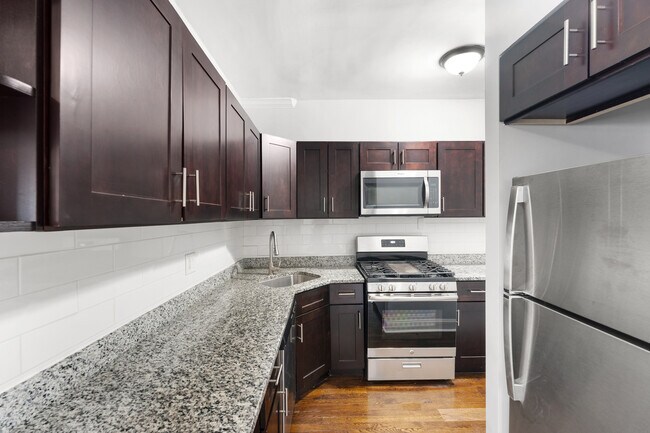 Foto del edificio - 6112 N Winthrop Ave