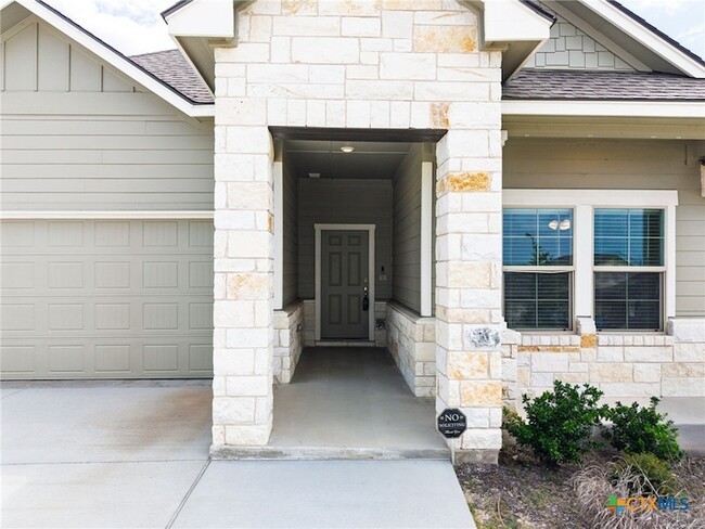 Building Photo - 110 Ayla Marie Dr