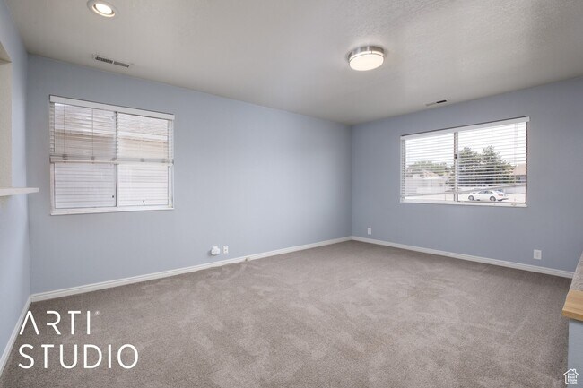 Foto del edificio - Two-bedroom Apartment in Murray!