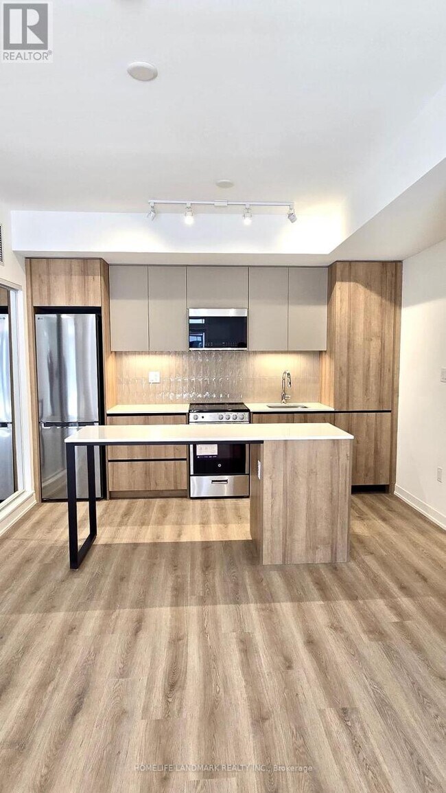 Photo du bâtiment - 30 All Nations Dr