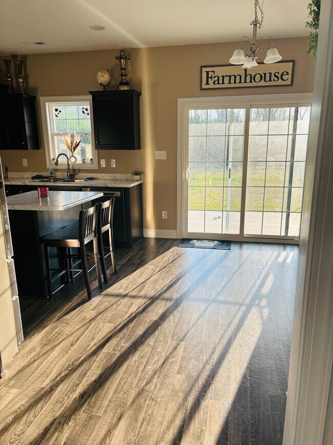 321 Lonesome Dove Ct, Maysville, NC 28555 House Rental in Maysville