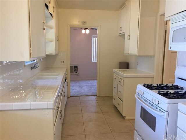 Foto del edificio - 5944 Golden West Ave