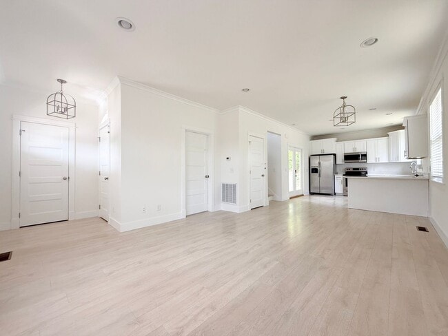Building Photo - Pet-Friendly 3-Bedroom Home with Modern Features, Covered Deck & Bright Open Space