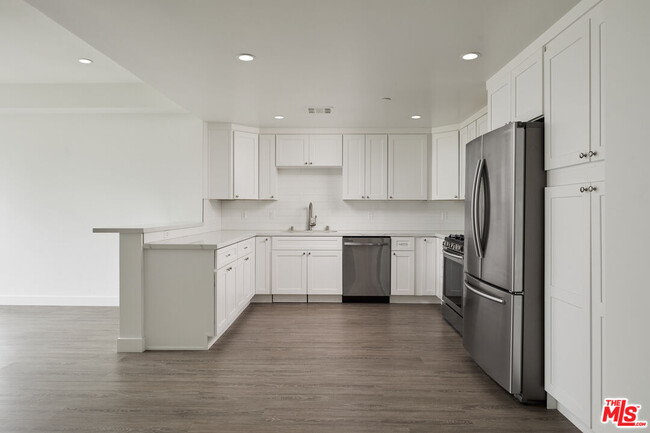 Foto del edificio - 4114 Vantage Ave