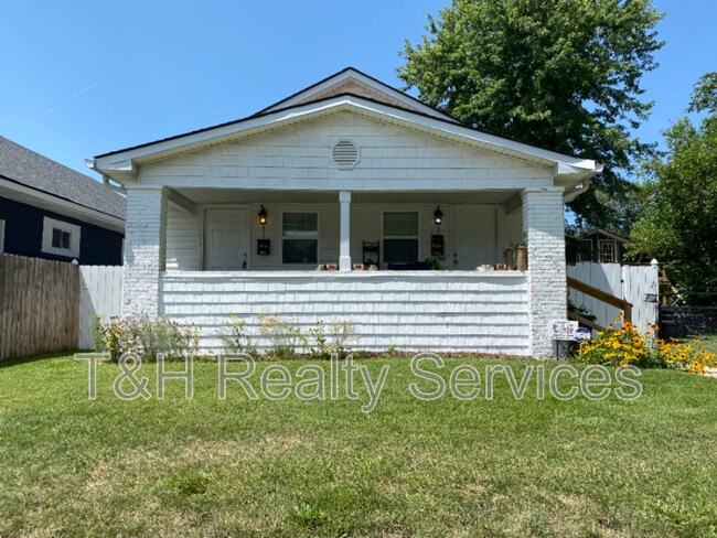 Building Photo - 4208 Graceland Ave