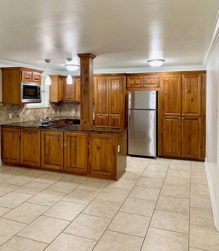 Primary Photo - 2BD/2BA Condo for Lease on Park Blvd. Clos...