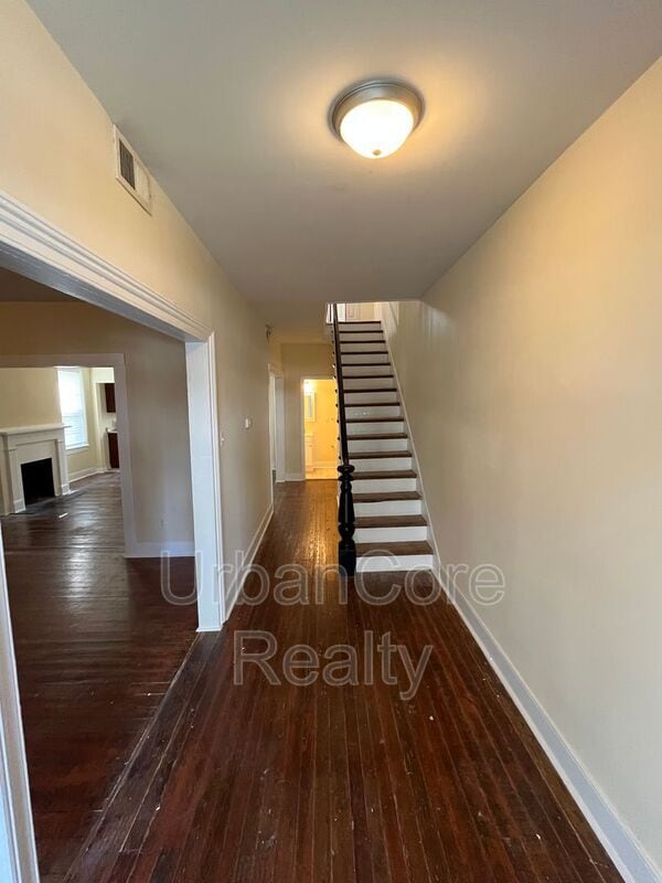 Building Photo - 805 N 26th St