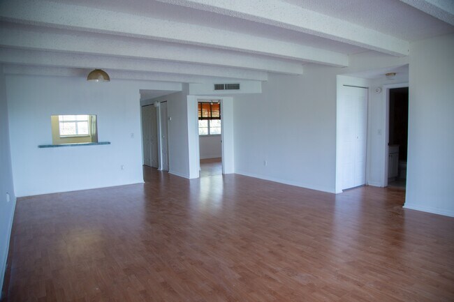 Foto del edificio - 10110 Boca Entrada Blvd