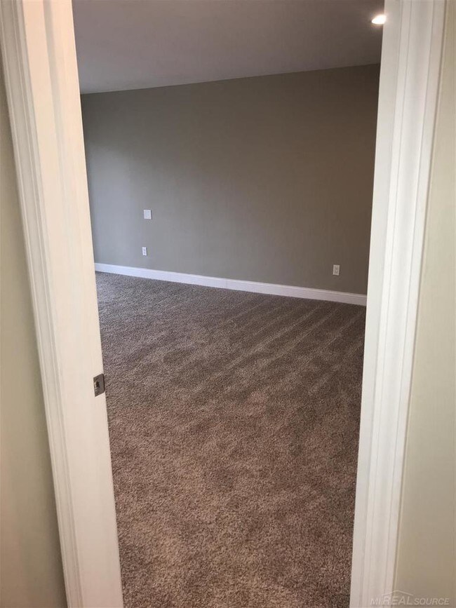 Building Photo - 31536 W Stonewood Ct