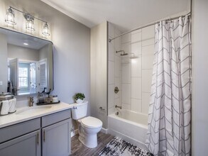 Halstead Salem Station photo'