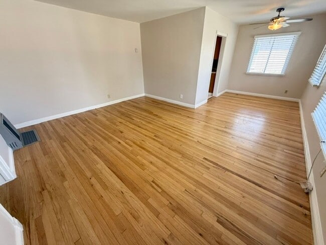 Photo - 6008 GREENMEADOW RD House