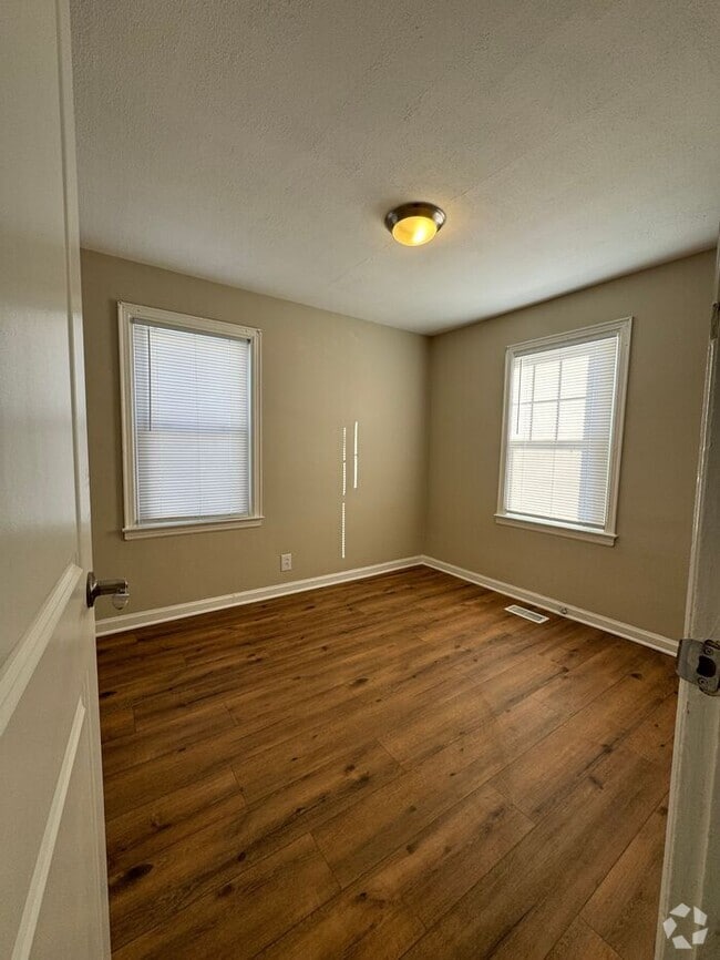 Building Photo - 2552 Renwood Pl