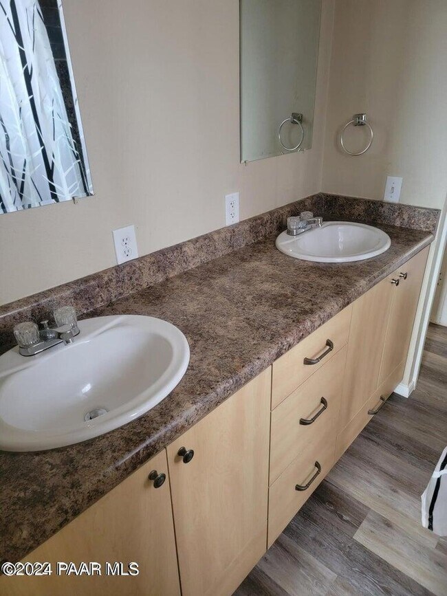Building Photo - 1301 Prescott Country Club Blvd