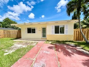 Building Photo - 6301 SW 59th Pl