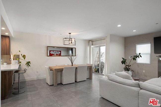 Foto del edificio - 11023 Fruitland Dr