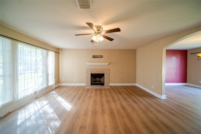 Foto del edificio - 10723 Scenic Dr