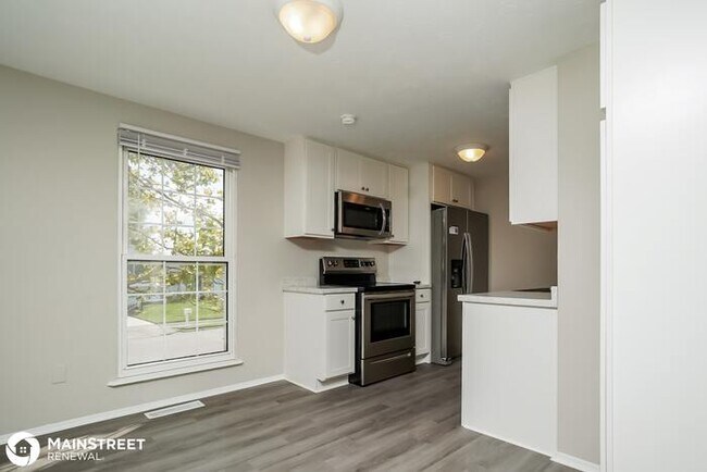 Foto del edificio - 8158 Goldsmith Dr