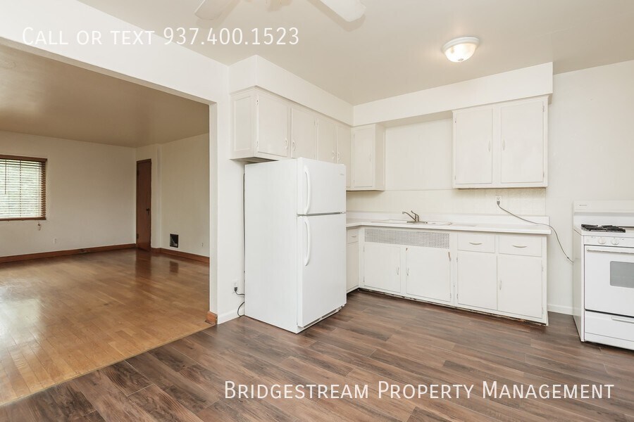 Primary Photo - Upper-Level 1 Bedroom, 1 Bath Unit with De...