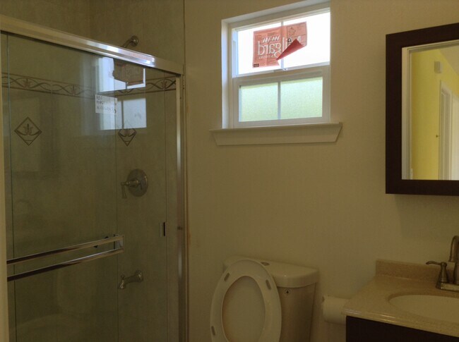 Foto del edificio - 48233 Hackberry St