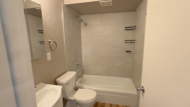 Foto del edificio - 3111 Jacqueline Dr